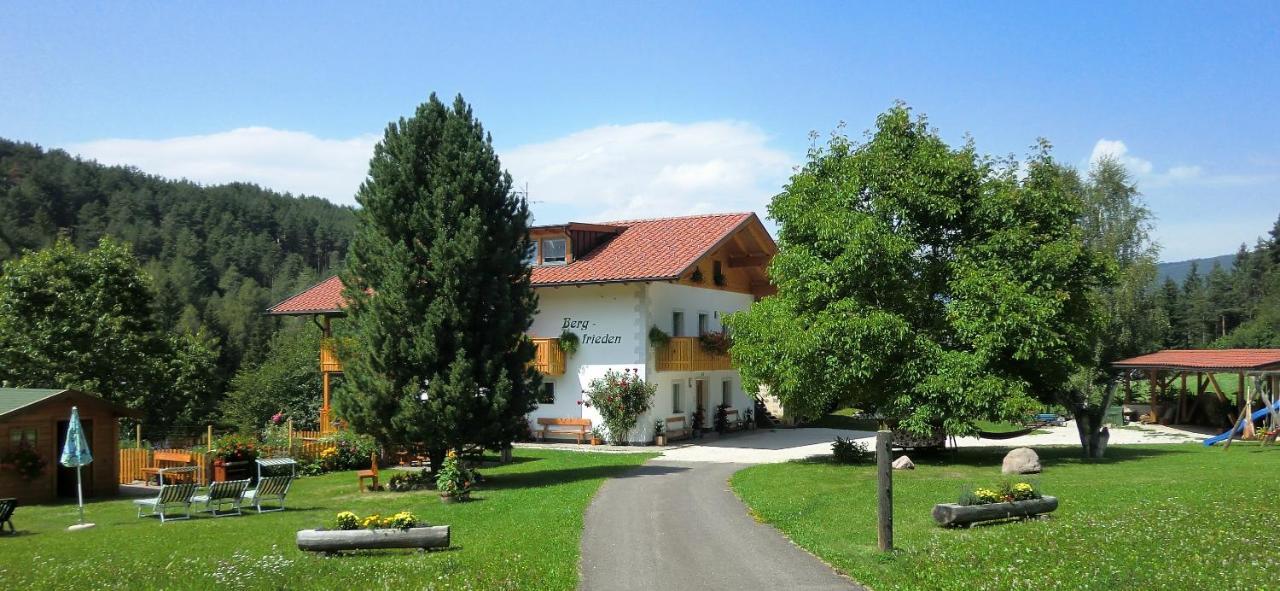 カステルロットHaus Bergfriedenアパートメント エクステリア 写真